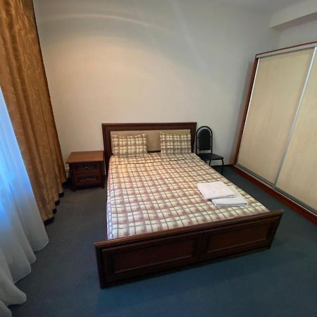 Stefan Cel Mare Boulevard Ultracentral Apartments In The Center Chisinau Ngoại thất bức ảnh