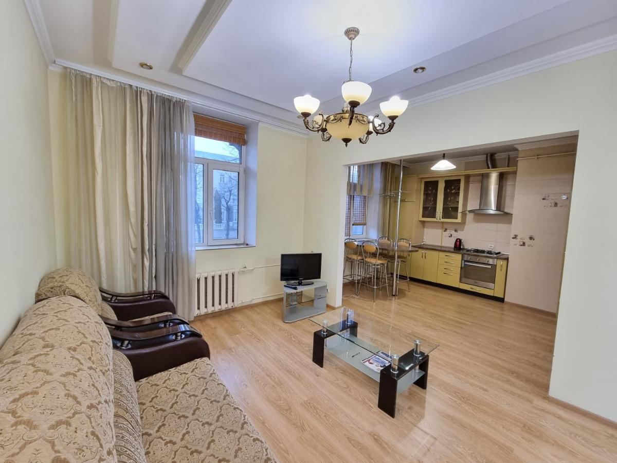Stefan Cel Mare Boulevard Ultracentral Apartments In The Center Chisinau Ngoại thất bức ảnh