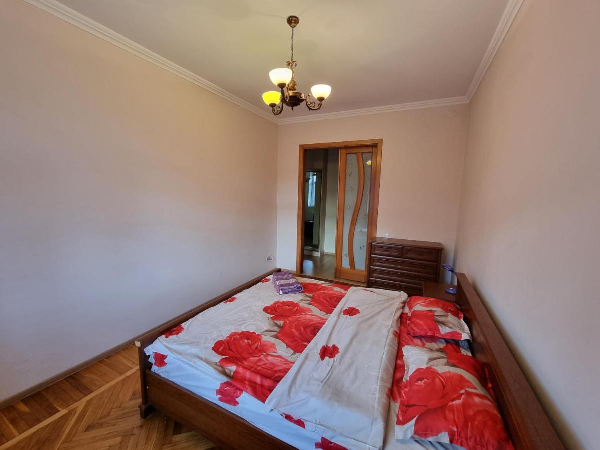 Stefan Cel Mare Boulevard Ultracentral Apartments In The Center Chisinau Ngoại thất bức ảnh