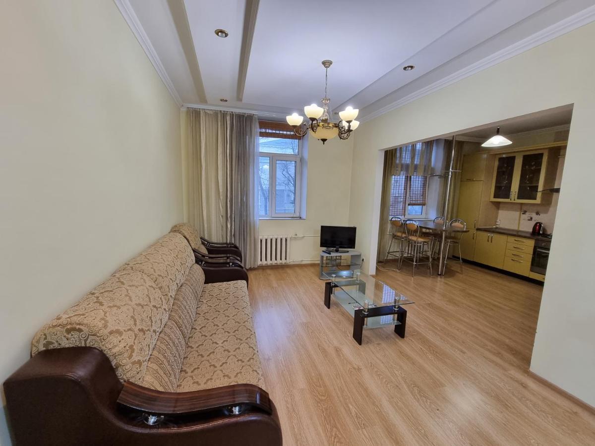Stefan Cel Mare Boulevard Ultracentral Apartments In The Center Chisinau Ngoại thất bức ảnh