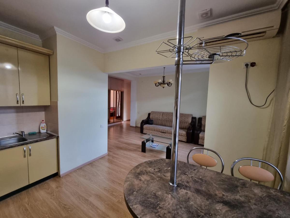 Stefan Cel Mare Boulevard Ultracentral Apartments In The Center Chisinau Ngoại thất bức ảnh