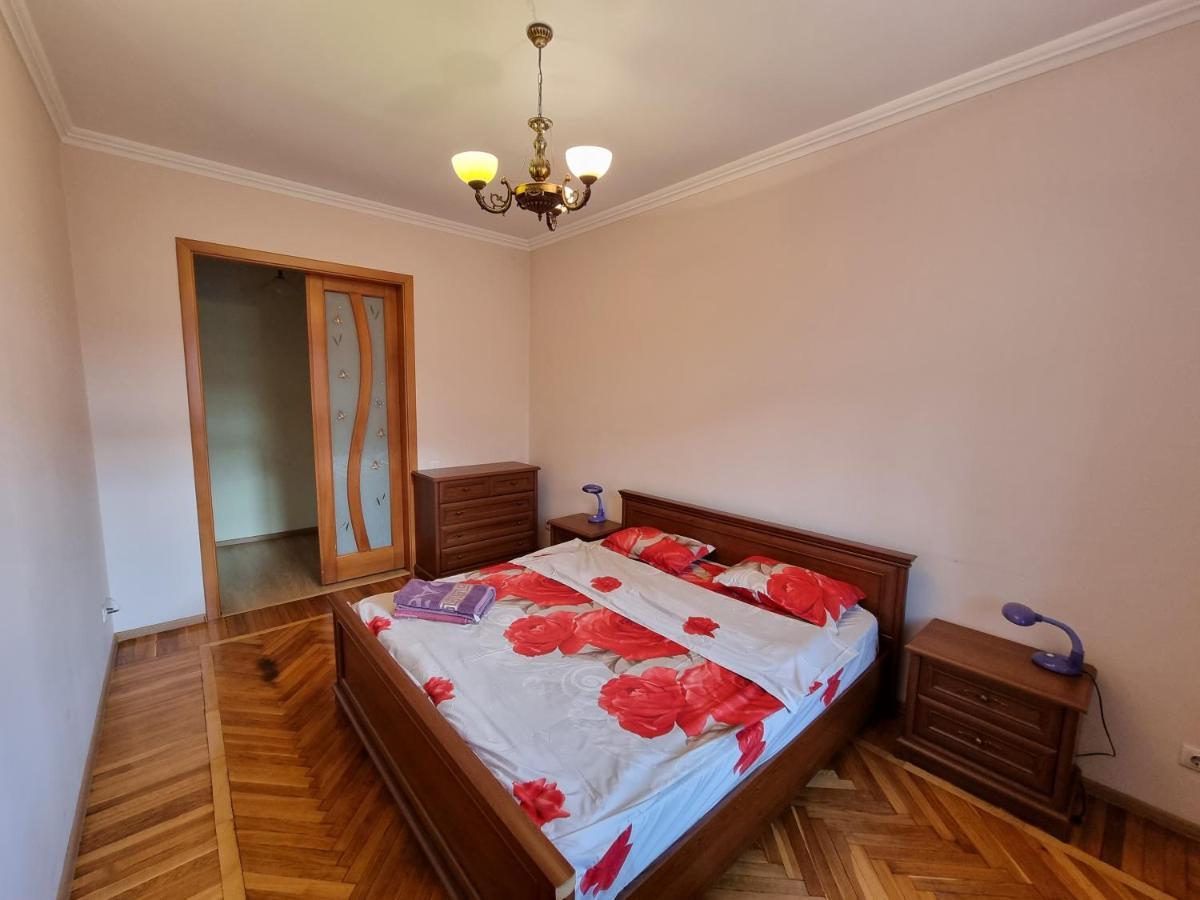 Stefan Cel Mare Boulevard Ultracentral Apartments In The Center Chisinau Ngoại thất bức ảnh