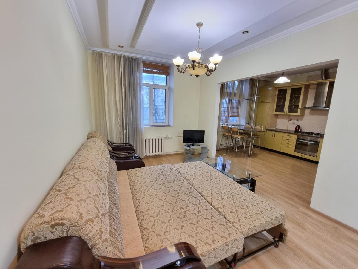 Stefan Cel Mare Boulevard Ultracentral Apartments In The Center Chisinau Ngoại thất bức ảnh