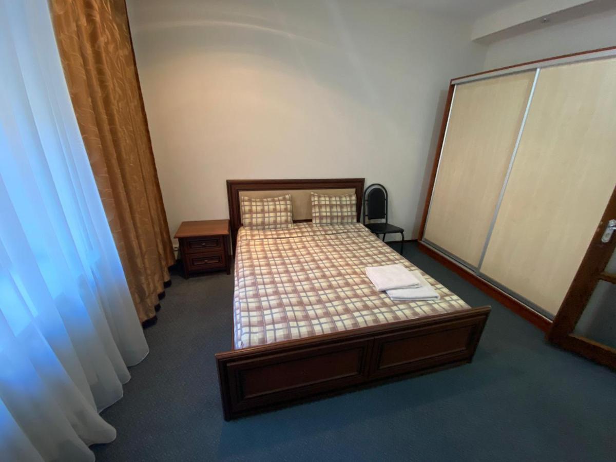 Stefan Cel Mare Boulevard Ultracentral Apartments In The Center Chisinau Ngoại thất bức ảnh
