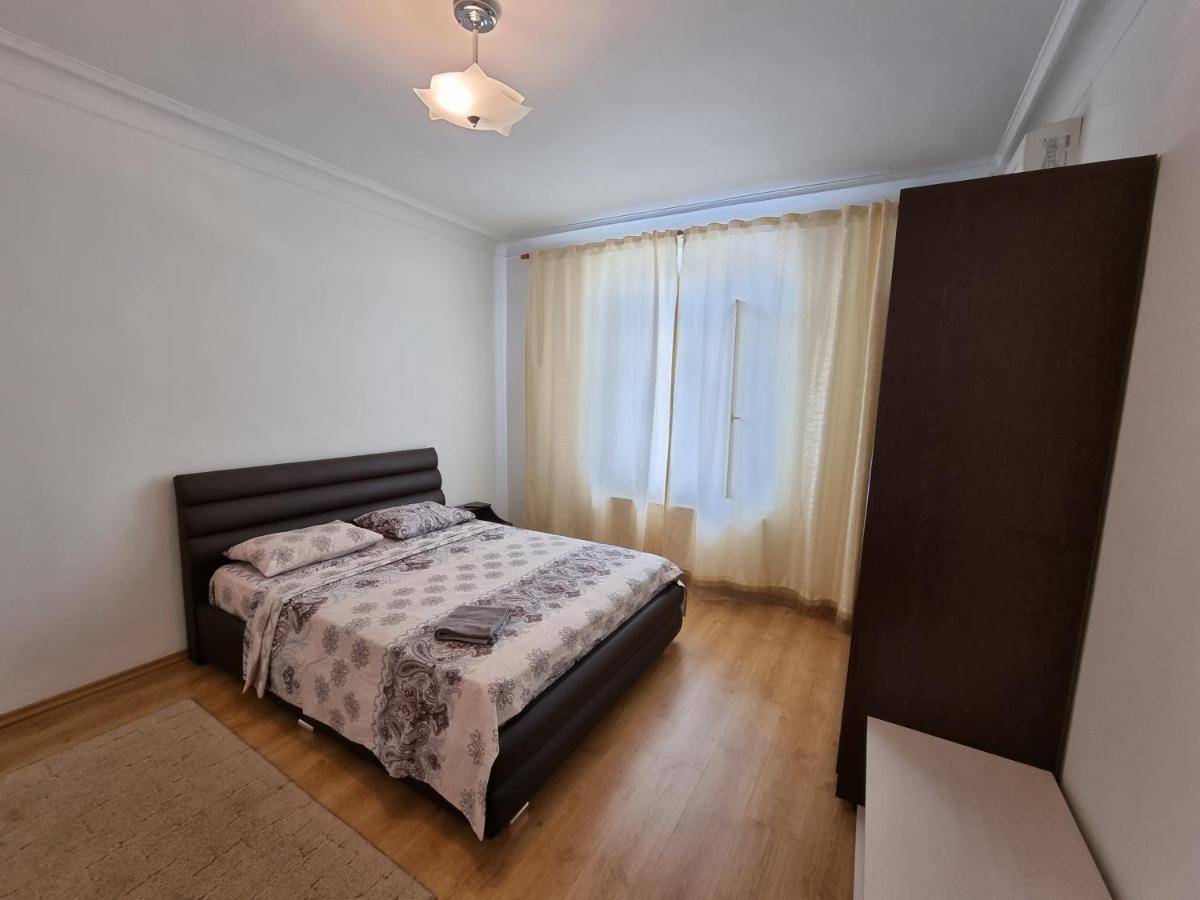 Stefan Cel Mare Boulevard Ultracentral Apartments In The Center Chisinau Ngoại thất bức ảnh