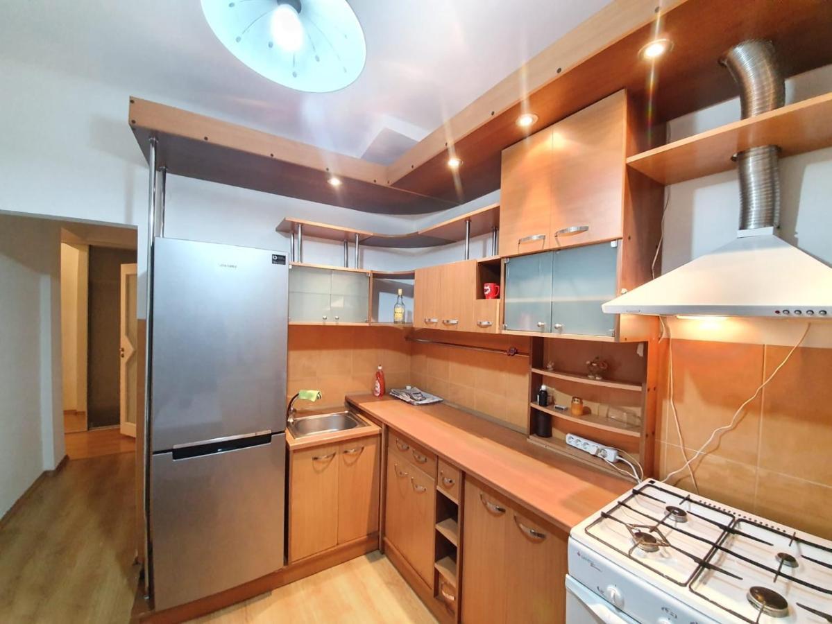 Stefan Cel Mare Boulevard Ultracentral Apartments In The Center Chisinau Ngoại thất bức ảnh
