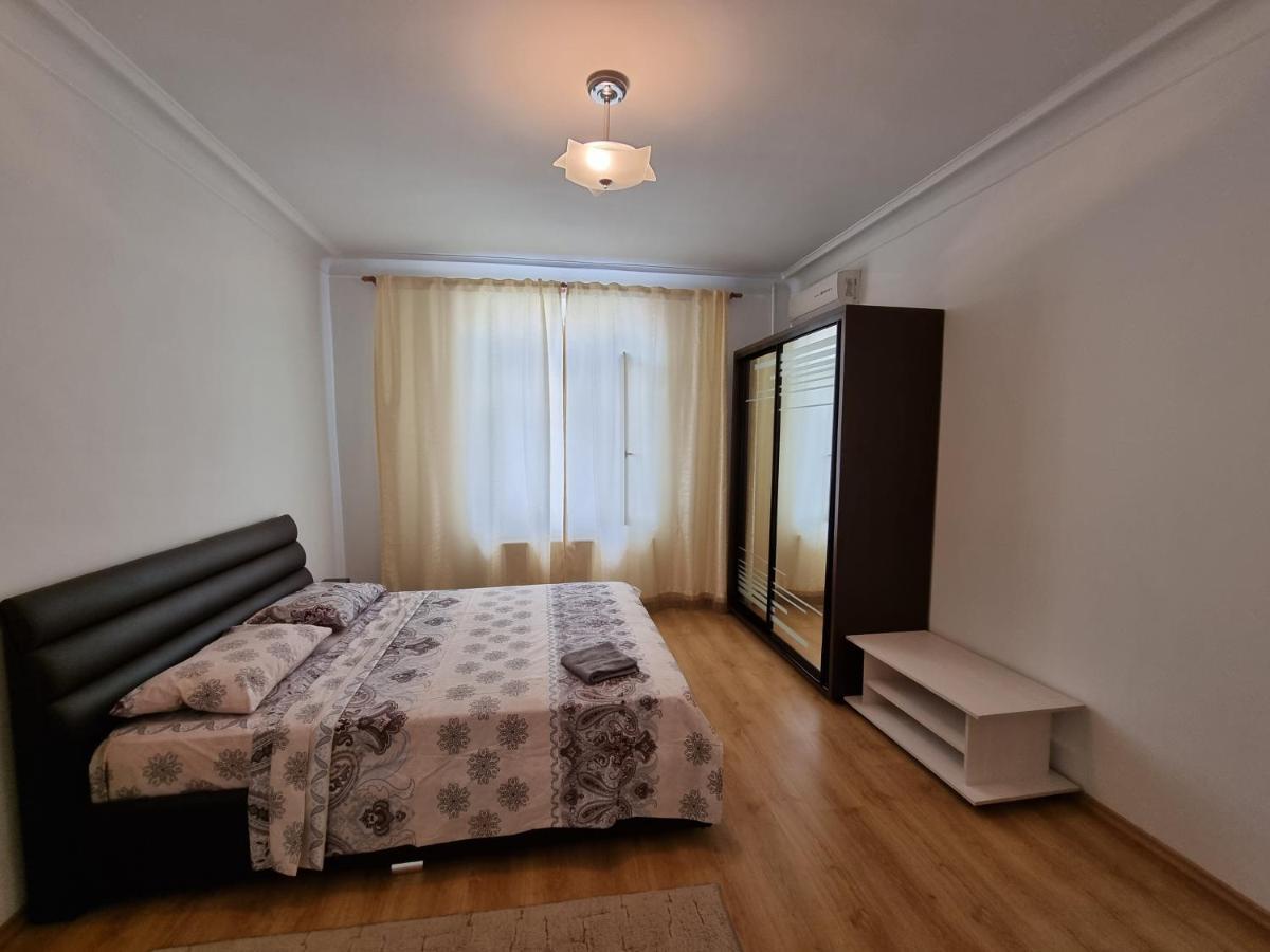 Stefan Cel Mare Boulevard Ultracentral Apartments In The Center Chisinau Ngoại thất bức ảnh