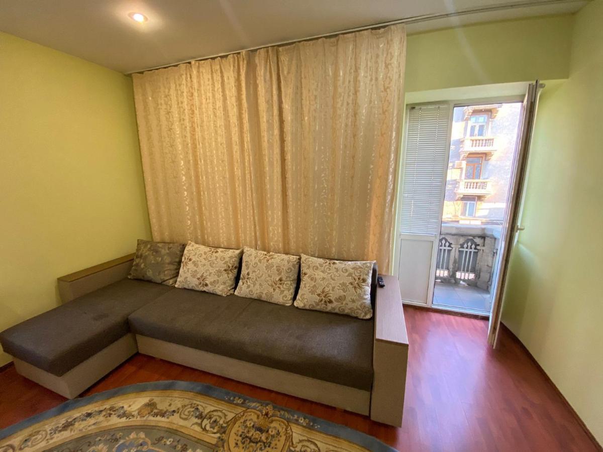 Stefan Cel Mare Boulevard Ultracentral Apartments In The Center Chisinau Ngoại thất bức ảnh